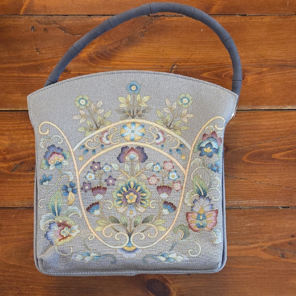 Floral Embroidered Gray Shoulder Bag